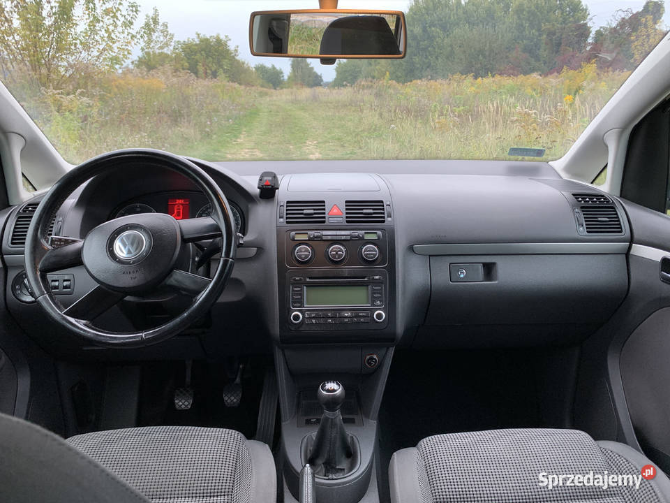 Volkswagen Touran 20 TDI Climatronic Webasto Hak 331918km Zamość