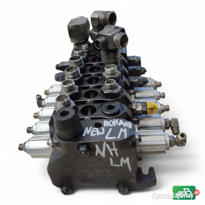 Rozdzielacz 26015700 Rexroth 87358442 Holland LM Wilkowo