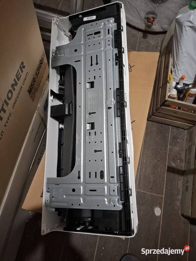 Obudowa klimatyzatora LG Kajetany