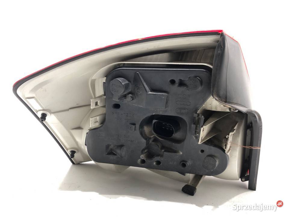 LAMPA PRAWY TYŁ AUDI A4 B6 8E0945096 osobowe
