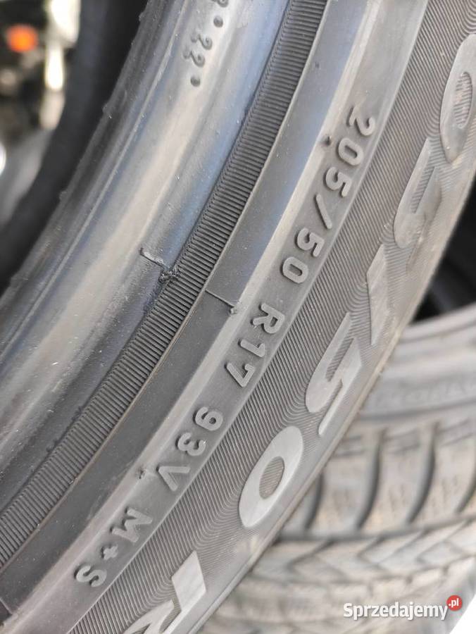 2x opony zimowe 20550R17 Pirelli Sottozero 3 Motoryzacja Dukla sprzedam