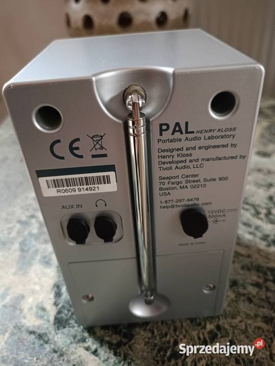 Radio Tivoli Audio iPAL Henry Kloss