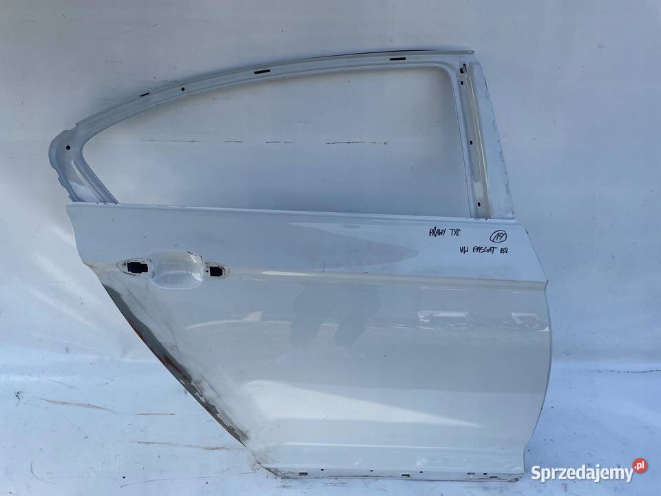 VOLKSWAGEN VW PASSAT B8 SEDAN DRZWI PRAWE TYLNE wielkopolskie