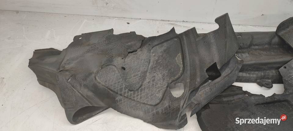 WYGŁUSZENIE ŚCIANY GRODZIOWEJ AUDI TT 8J1863909C śląskie Przystajń