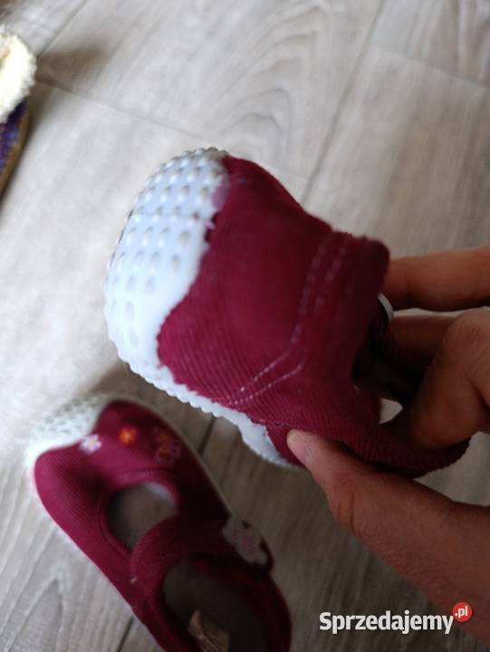 kapcie buty dziewczęce rozmiar 22 długość Poznań sprzedam