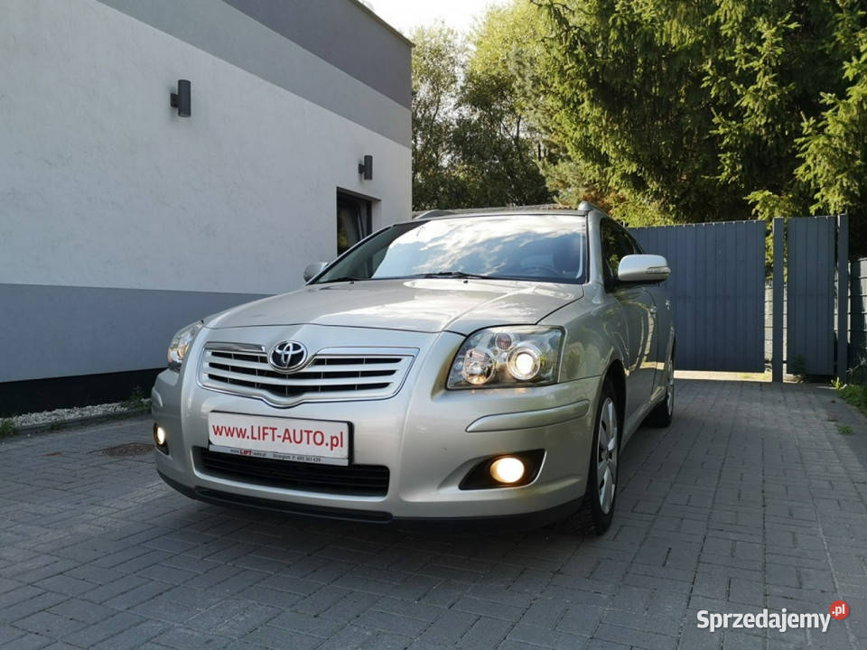 Toyota Avensis 20 D4D 126 Klimatronik Isofix ESP Avensis Strzegom