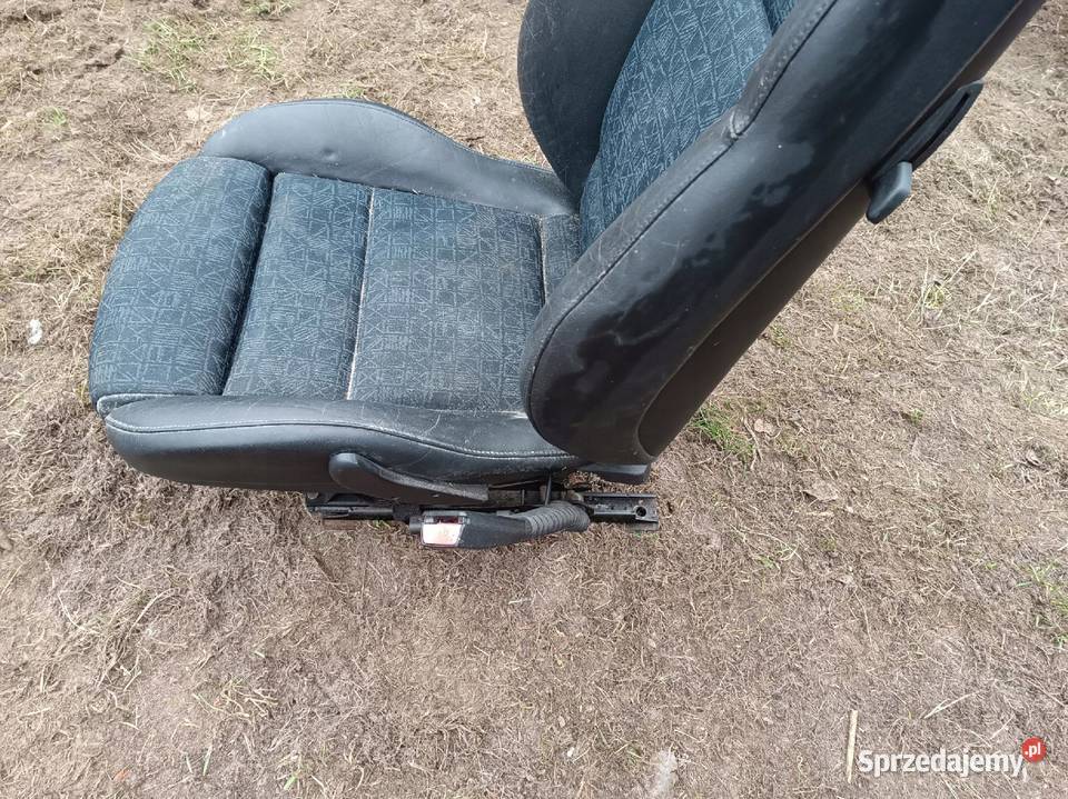 FOTEL PRAWY PASAŻERA BMW 3 E36 CABRIO Nowy Tomyśl