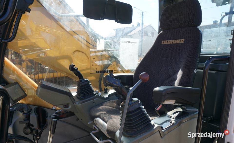 Koparka gąsienicowa Liebherr R 926 2011 Rok produkcji 2011 Jeziorko