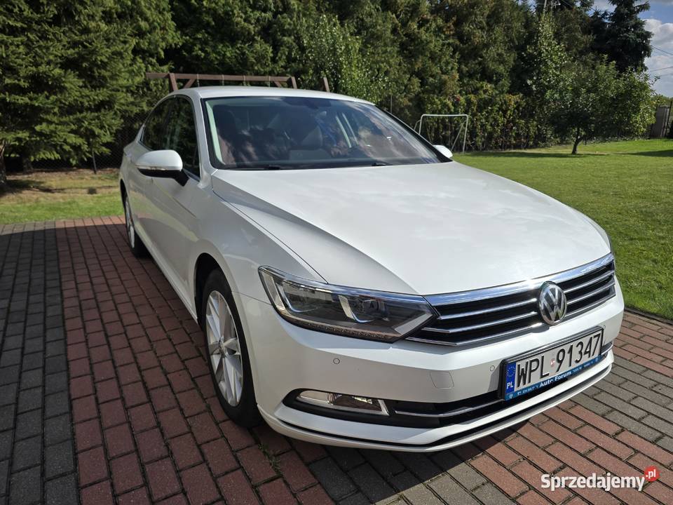 Volkswagen Passat B8 14 sedan biała perła mazowieckie Radzanowo