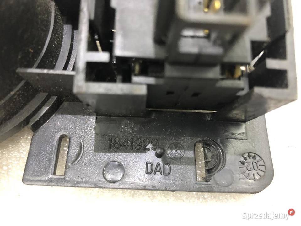 PRZEŁĄCZNIK ŚWIATEŁ VOLKSWAGEN PASSAT B5 osobowe