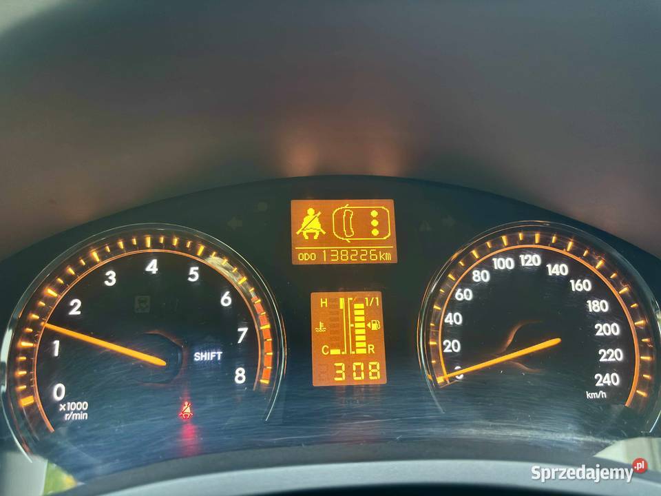 Toyota Avensis T27 Kombi 20 Benzyna wielofunkcyjna kierownica Avensis Płońsk