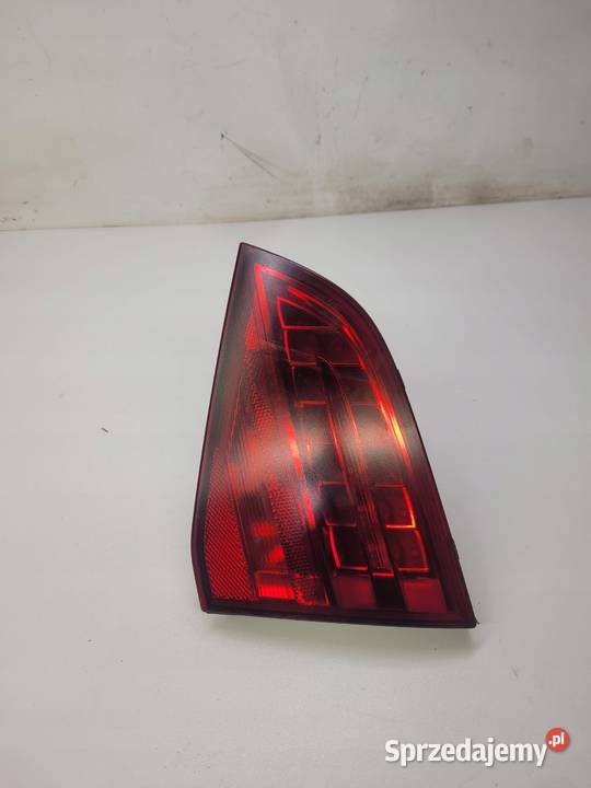 LAMPA PRAWY TYŁ AUDI A4 B8 KOMBI LED 8K9945094B Przystajń sprzedam