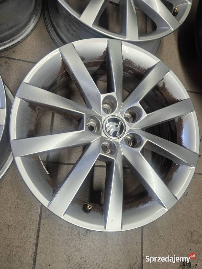 Felgi aluminiowe Skoda 5x100 16x6J et38 Samochodowe dolnośląskie Sieniawka