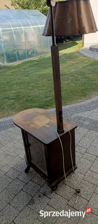 Lampa nocna że stolikiem na kółkach Pleszew