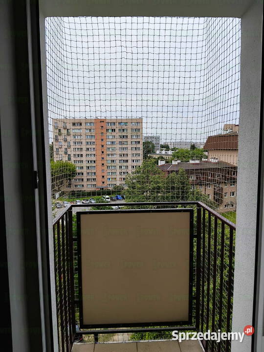 Założenie siatki na balkon przeciw ptakom Warszawa