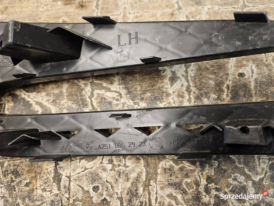 MERCEDES RKLASA W251 KRATKA LEWA ZDERZAKA PRZÓD Międzychód