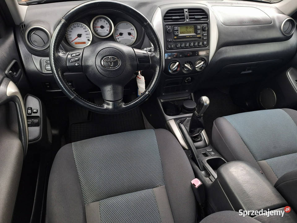 Toyota RAV4 benzyna 18VVTi stan II 20002005 manualna Olsztyn