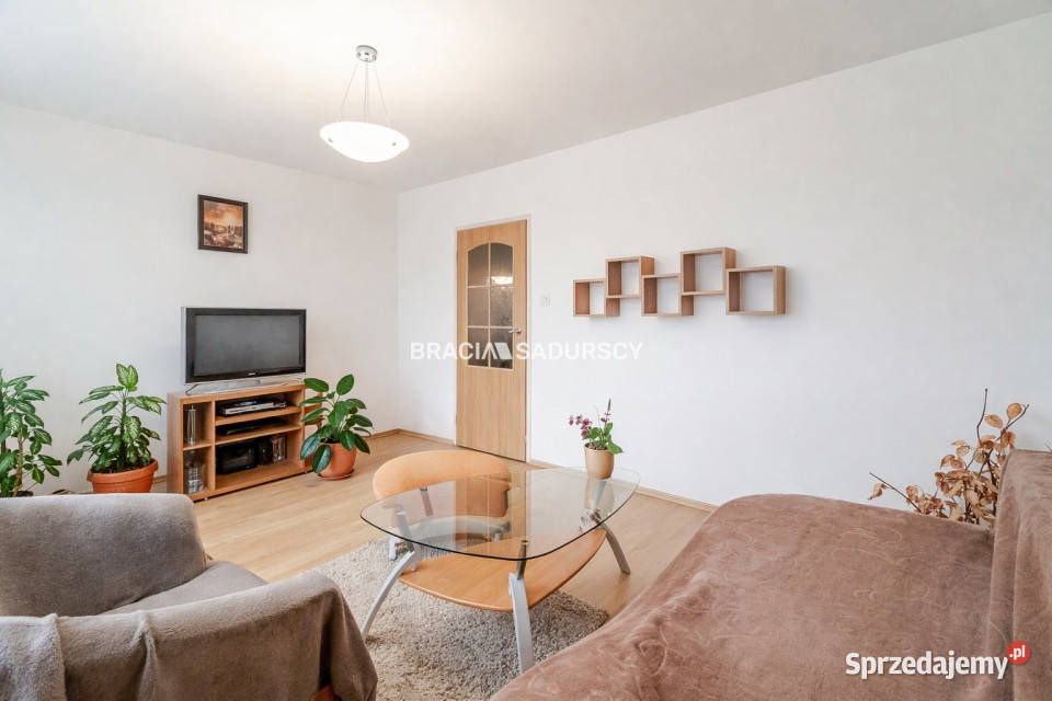 Mieszkanie 557m2 3 pokoje Kraków Podedworze sprzedam