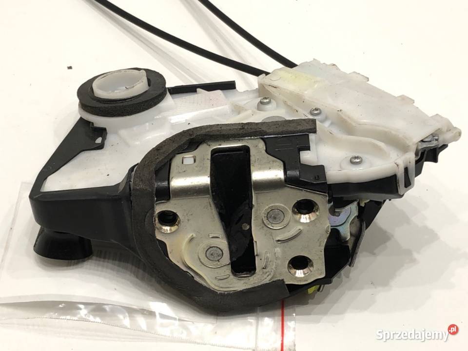 ZAMEK DRZWI LEWY PRZÓD TOYOTA YARIS III