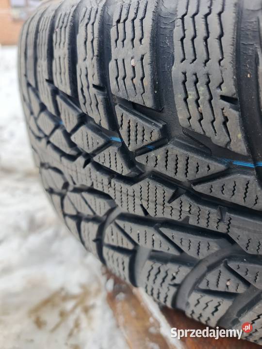 Opony zimowe Nokian 2055517 zima Izbica sprzedam