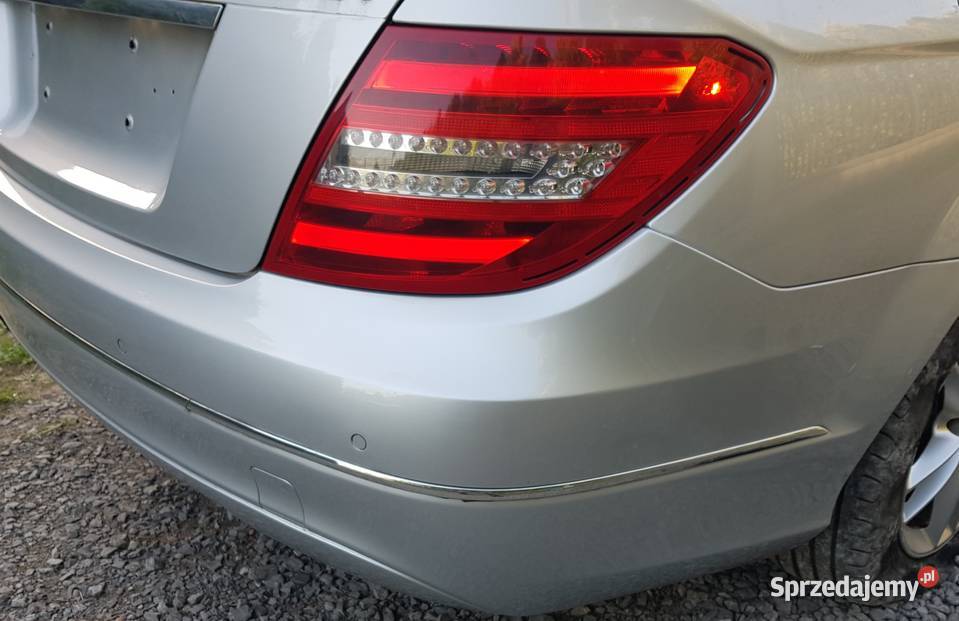 MERCEDES W204 LIFT SEDAN Zderzak tylny kompletny mazowieckie Radom sprzedam