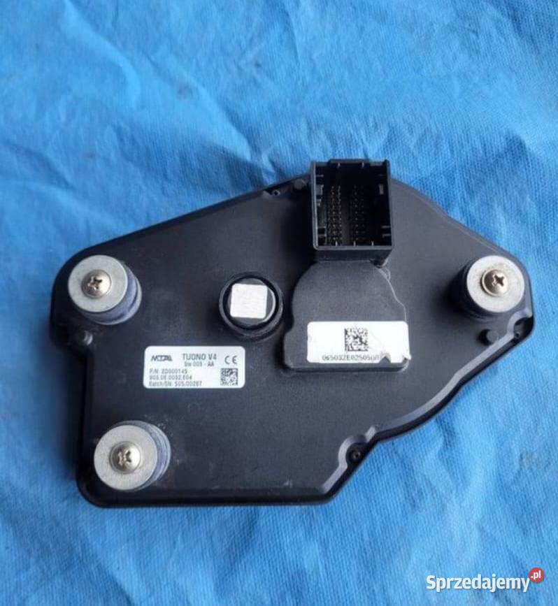 Aprilia TUONO V4 1100 rsv 2016 licznik wielkopolskie Nowy Tomyśl