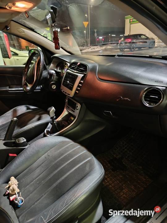 SPRZEDAM ZAMIENIĘ Lancia Delta 20MultiJet gniazdo AUX Warszawa