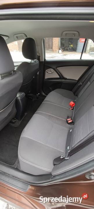 Toyota Avensis 16 112 D4D BOGATA WERSJA