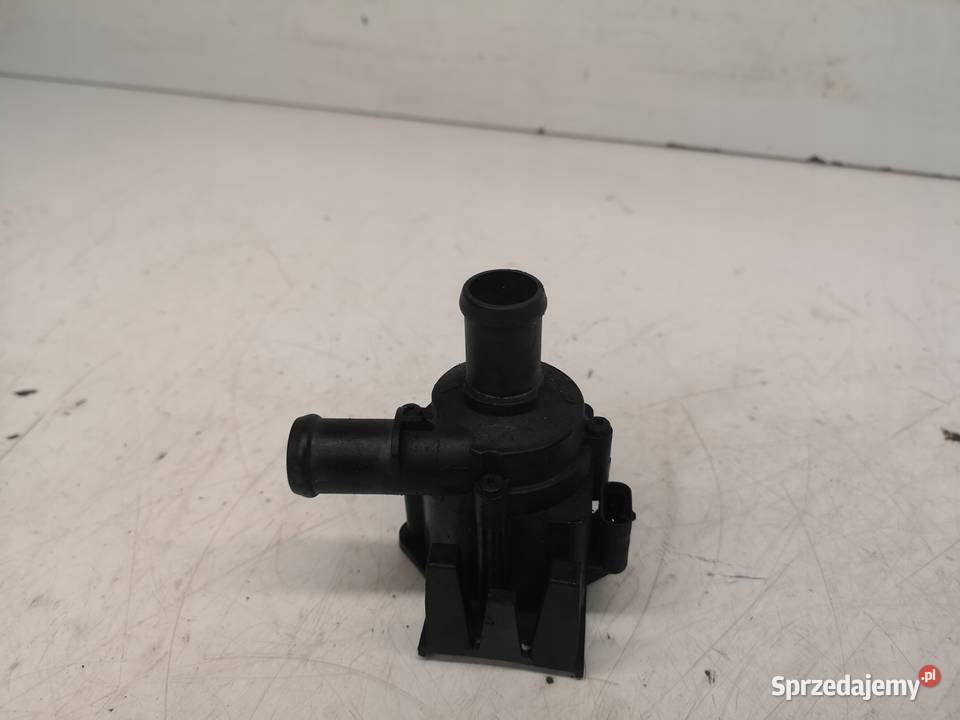 DODATKOWA POMPA WODY AUDI VW 06H121601M osobowe Przystajń
