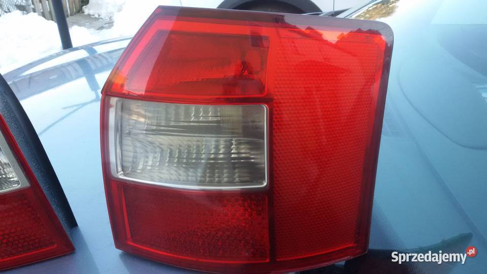 LAMPY TYLNE AUDI A4B6 KOMBI