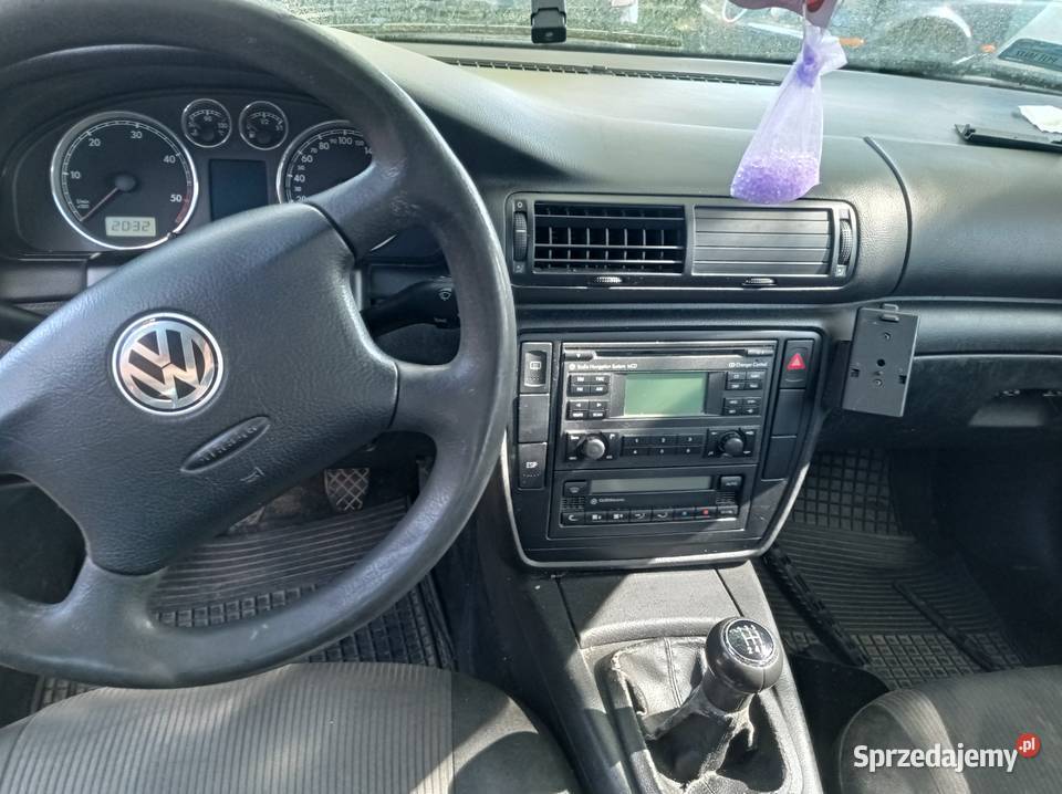 Volkswagen Passat Kombi 19 TDI 96 kW 2002 r Rok produkcji 2002 Szklarka Myślniewska