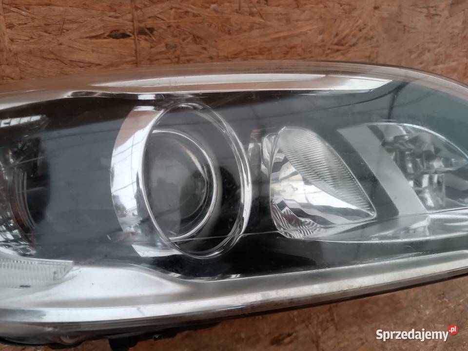 LAMPA PRAWY PRZÓD EU XENON VOLVO S60 V60 LIFT Nowy Tomyśl