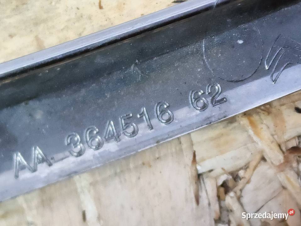 Ramka Chrom Lampy Prawy Przód Citroen C4 Picasso osobowe