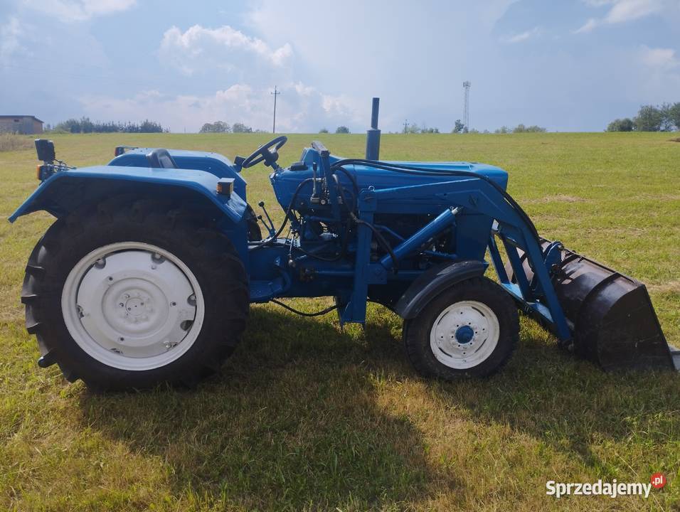 Sprzedam ciągnik ford 3000 Ford małopolskie Stary Sącz