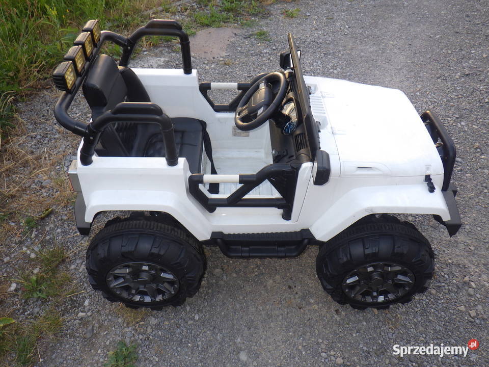 Duży Jeep na Akumulator Mocny Jeep na Akumulator Dębica