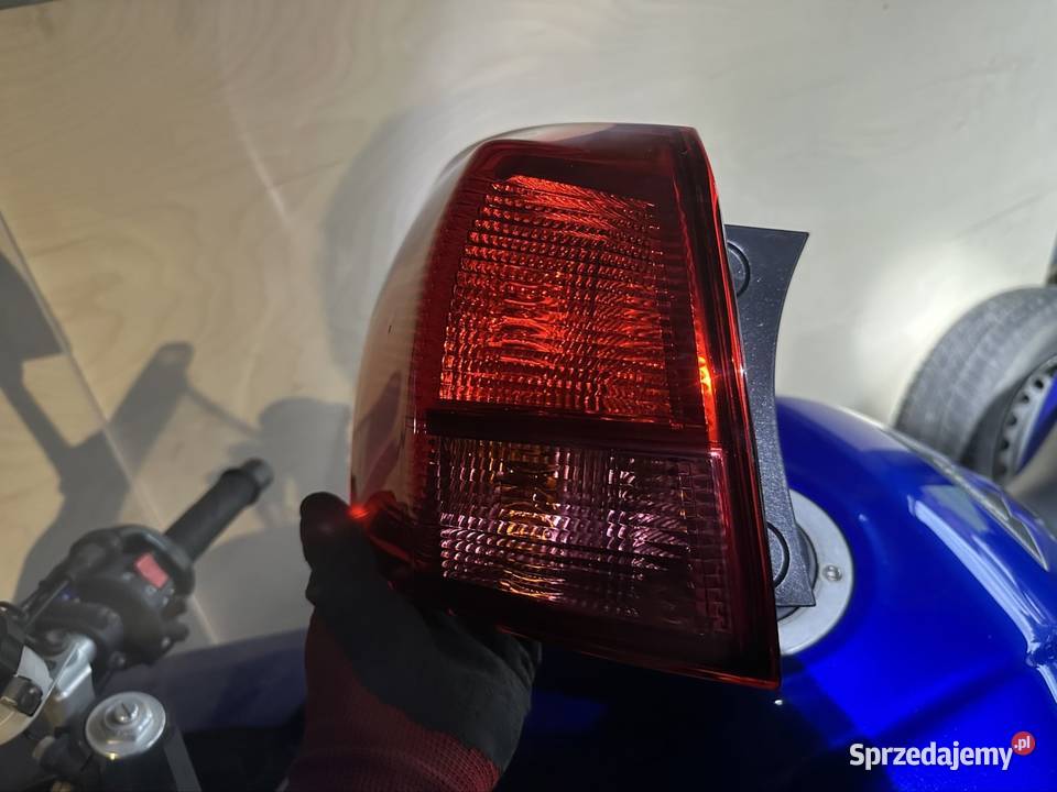 Nissan Qashqai j10 lampa lewa tylna Valeo Jarosław