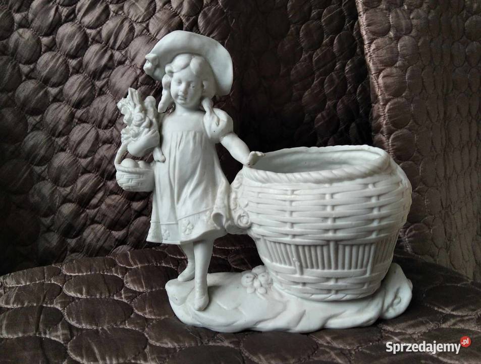 Figurka porcelanowa dziewczynka z koszem antyk pomorskie Gdańsk