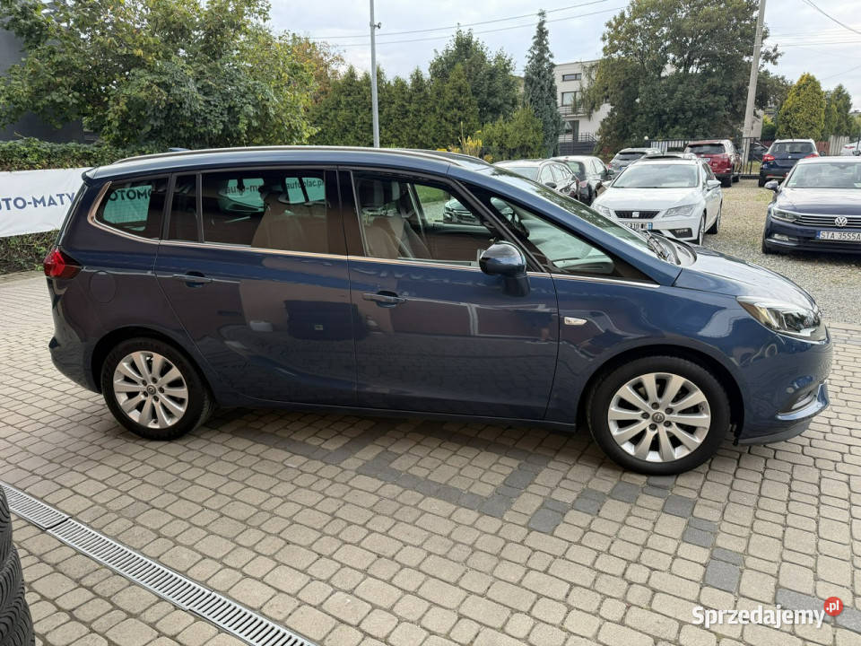 Opel Zafira 14 140 Automat Klima Navi Kamera nieuszkodzony Orzech