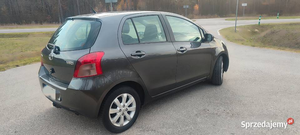 Toyota Yaris 13 benzyna hakczujniki parkowania Lipsko sprzedam