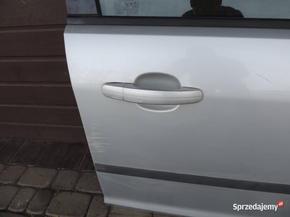 FORD FOCUS MK2 5D DRZWI PRAWY PRZÓD KOLOR O3