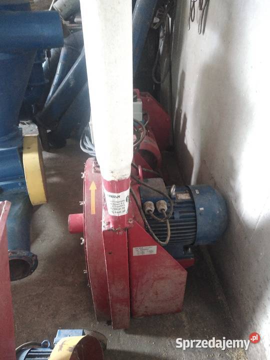 Śrutownik bijakowy z mieszalnikiem pas Topólka sprzedam