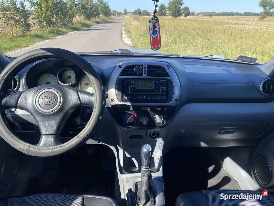 Toyota RAV4 20 D4D 4x4 Rok produkcji 2003 Zwoleń