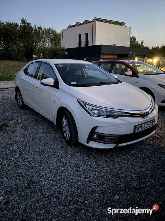 Toyota Corolla 16 benzyna z gazem Rok produkcji 2019 mazowieckie Warszawa