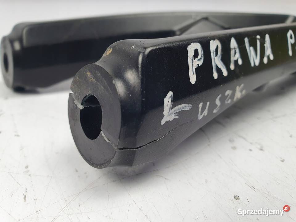 PRAWY SET PASAŻERA PODNÓŻEK Suzuki GSX8S 2023