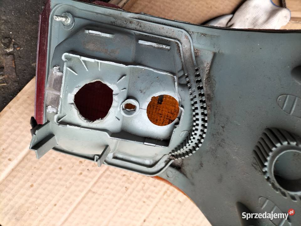 LAMPA TYŁ TYLNA LEWA AUDI B3 80 90 lampy tylne Kamień-Kolonia