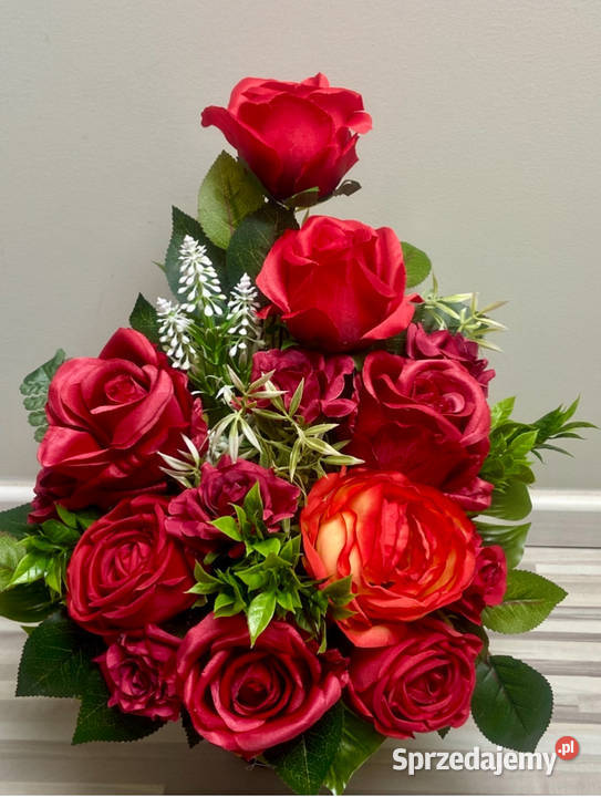 Kompozycja kwiaty sztuczne cmentarz Kalisz