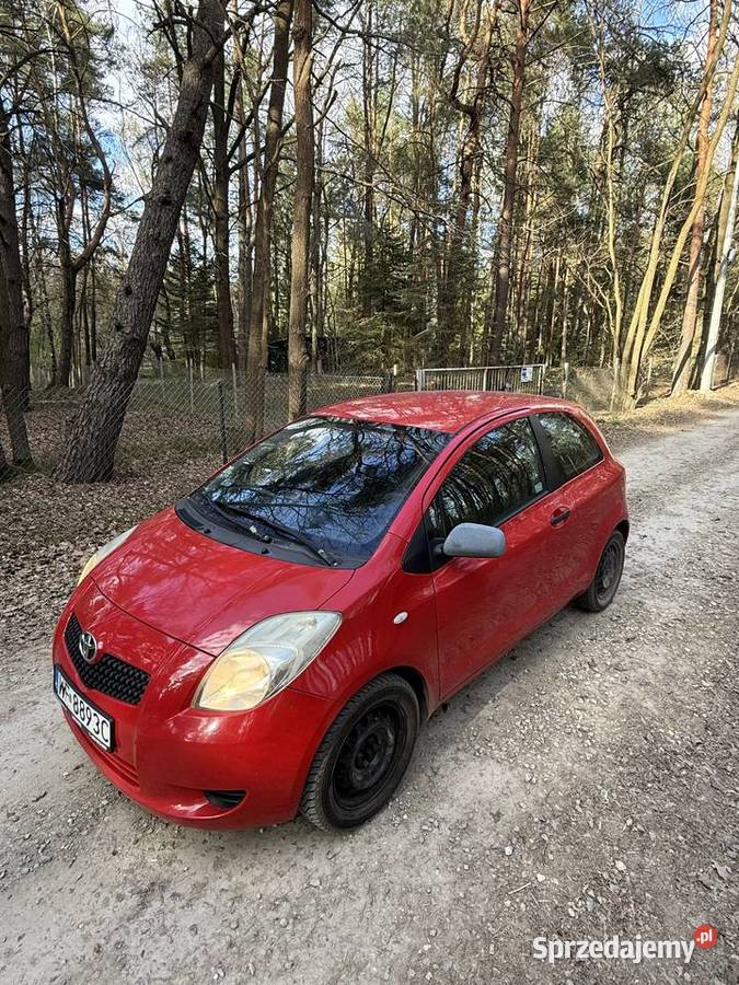 Toyota yaris Stojadła