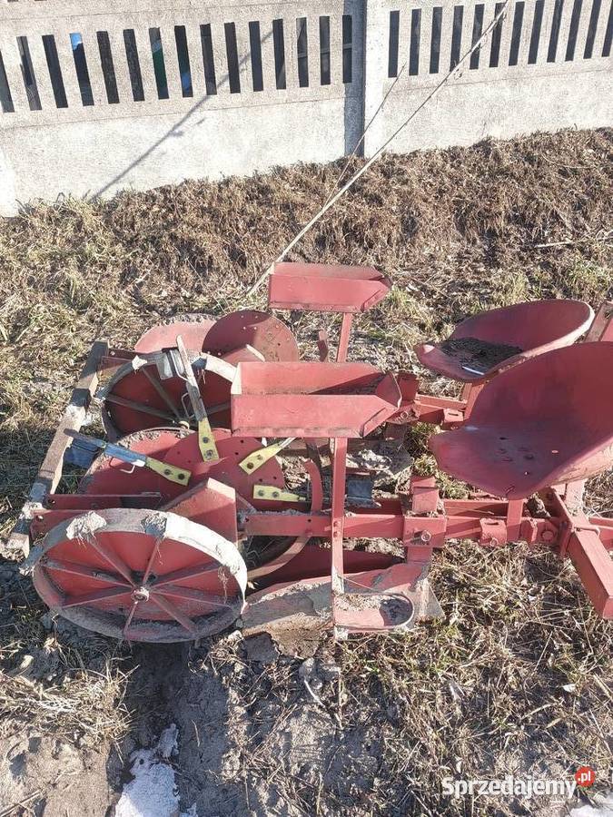 Sadzarka chwytakowa Sprzedam Siewniki i sadzarki łódzkie Izabelów