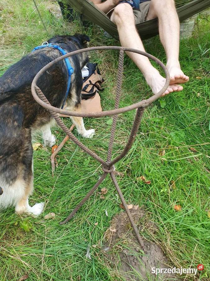 Stojak stelaż trójnóg żeliwny okrągły na kwiaty Warszawa