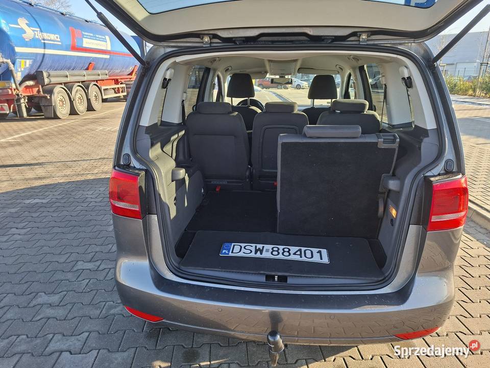 VOLKSWAGEN TOURAN 201011r 16tdi 7 osób klima MPV Wrocław